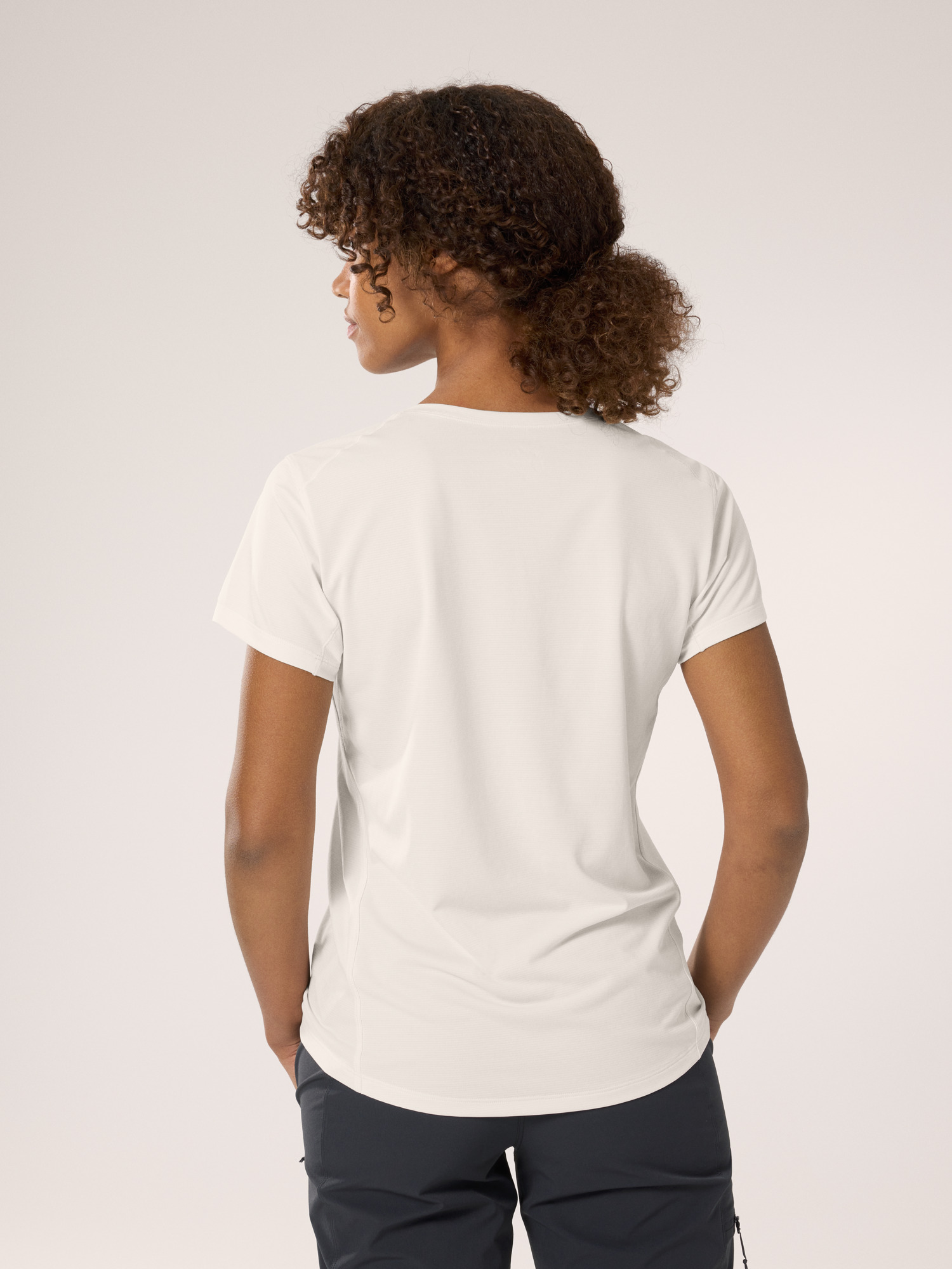 今週末まで値下げ‼️ARC'TERYX TAEMA SS WOMEN'S XS Taema Crew Neck Shirt SS Women's | Arc'teryx