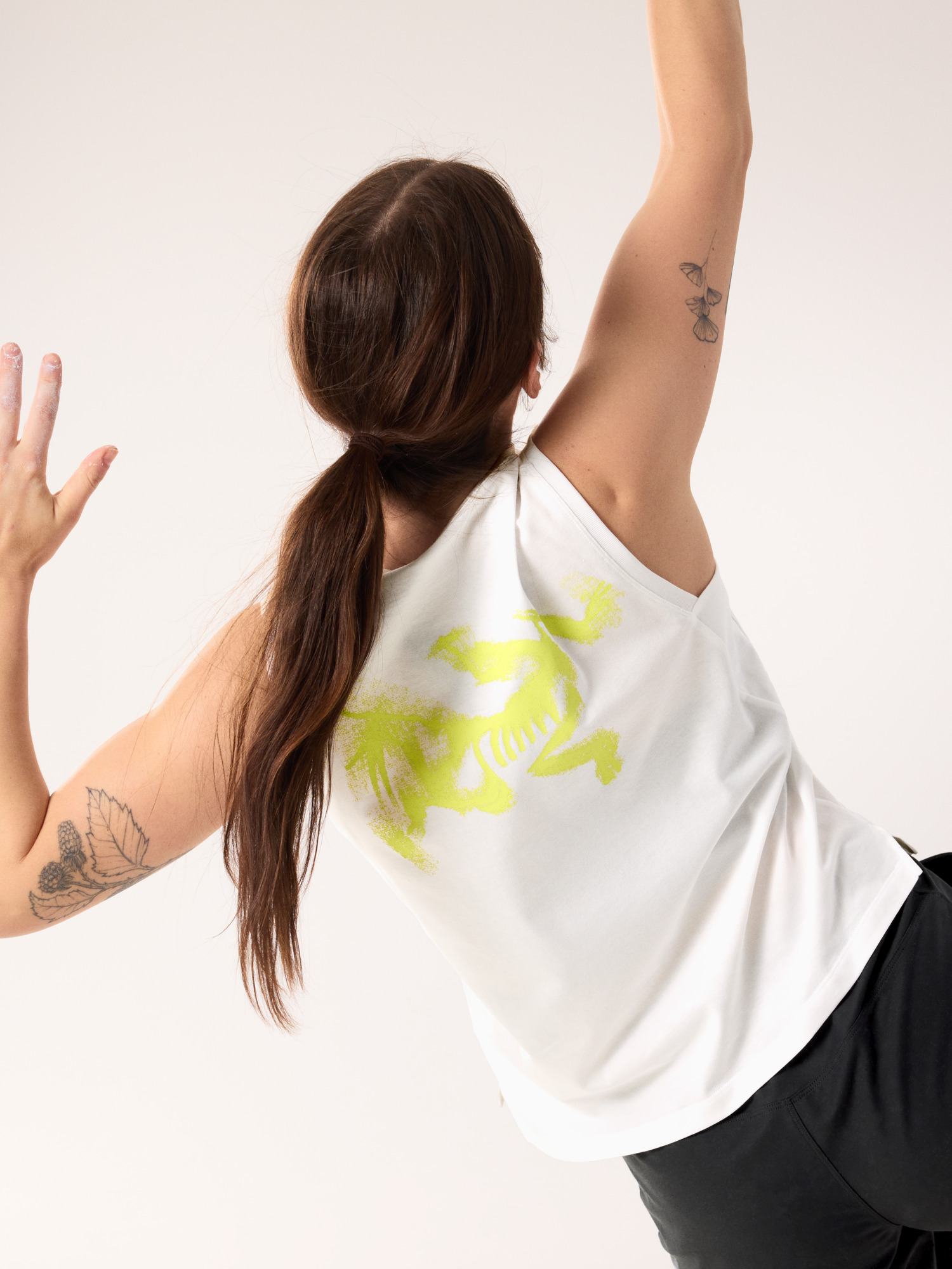 (取寄) アークテリクス レディース クラッグ Sl コットン タンク ブラード バード Arc'teryx women Kragg SL Cotton Tank Blurred Bird White Light/Ray Kragg SL Cotton Blurred Bird Tank Women's | Arc'teryx