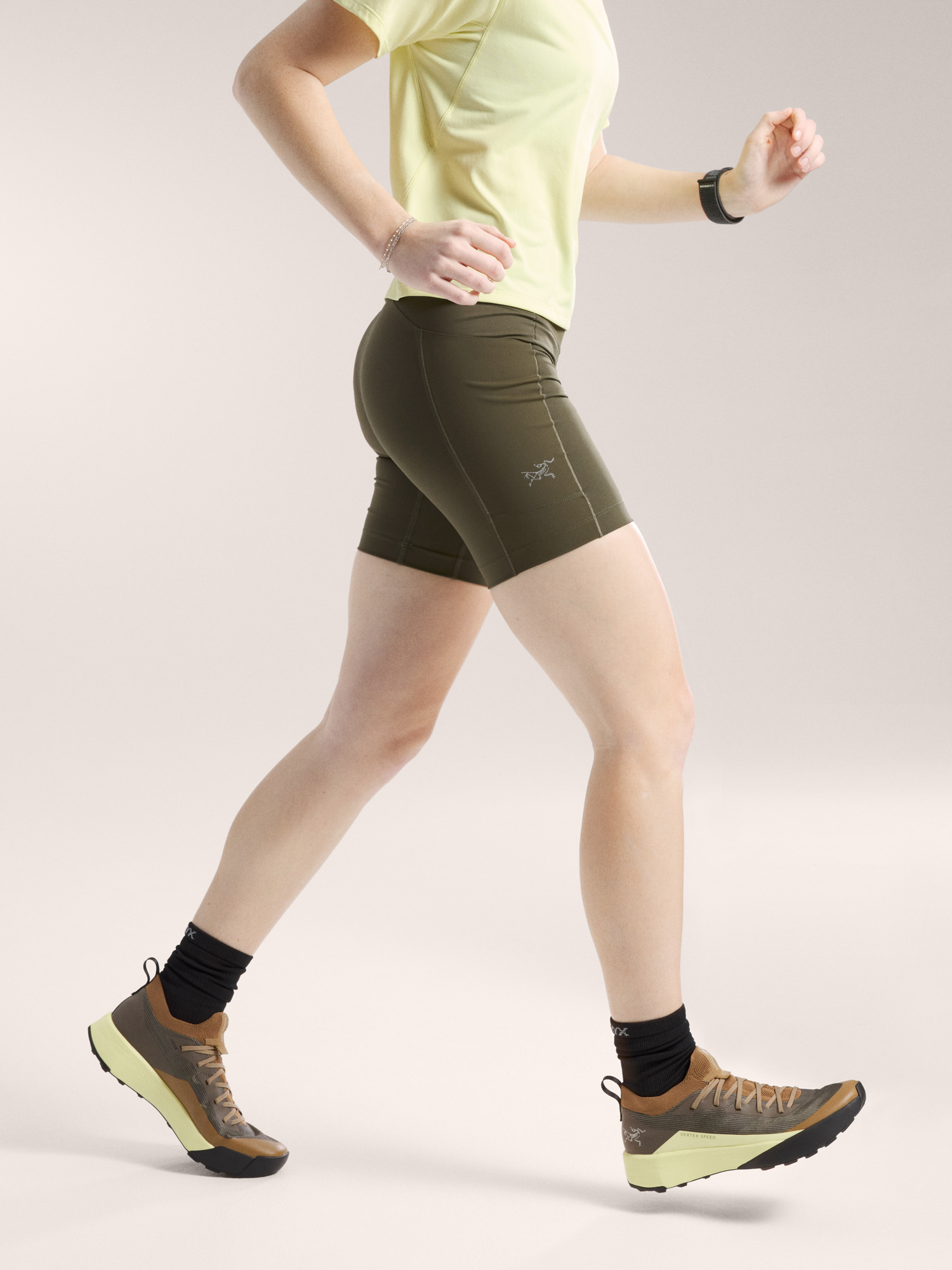 【ARC'TERYX】Essent ハイライズショートパンツ 8インチ Women's Amazon | Arc'teryx Essent ハイライズショーツ 8 レディース