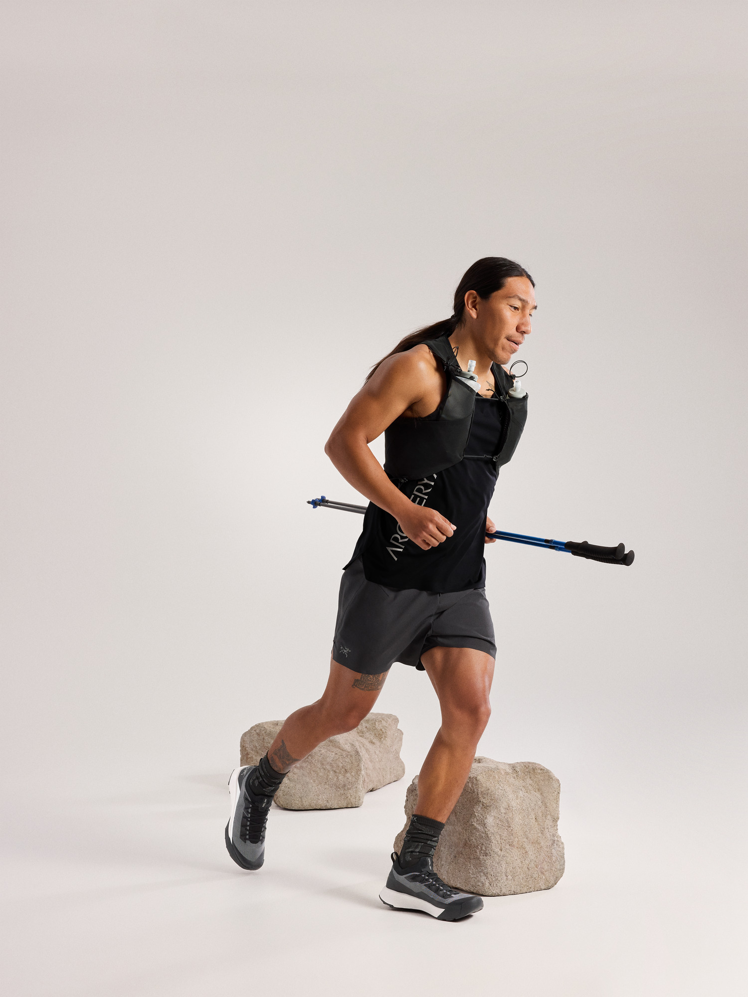 アークテリクス　タンクトップ　トレラン Norvan Downword Logo Tank Men's | Arc'teryx United States
