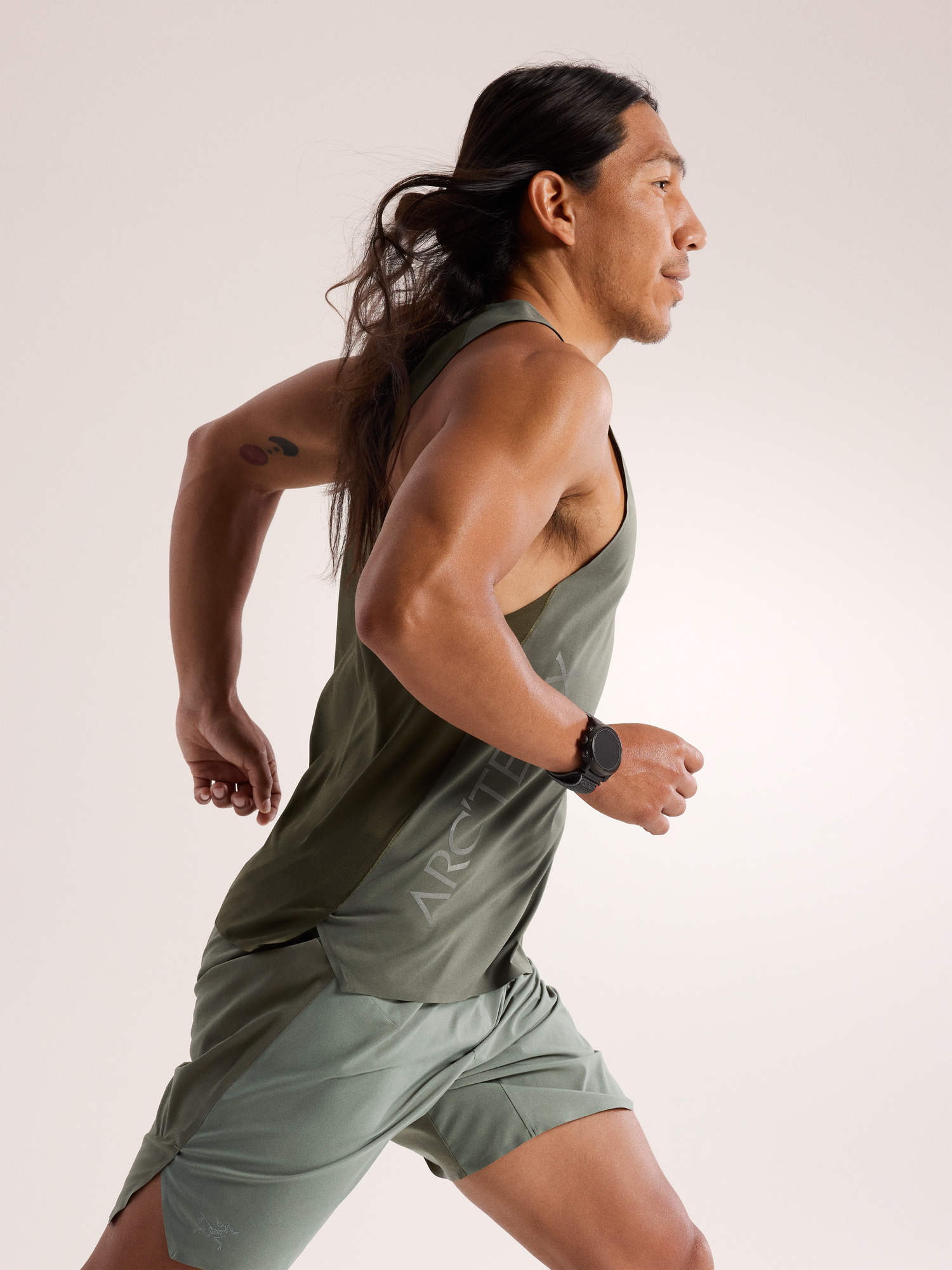 アークテリクス　タンクトップ　トレラン Norvan Downword Logo Tank Men's | Arc'teryx United States