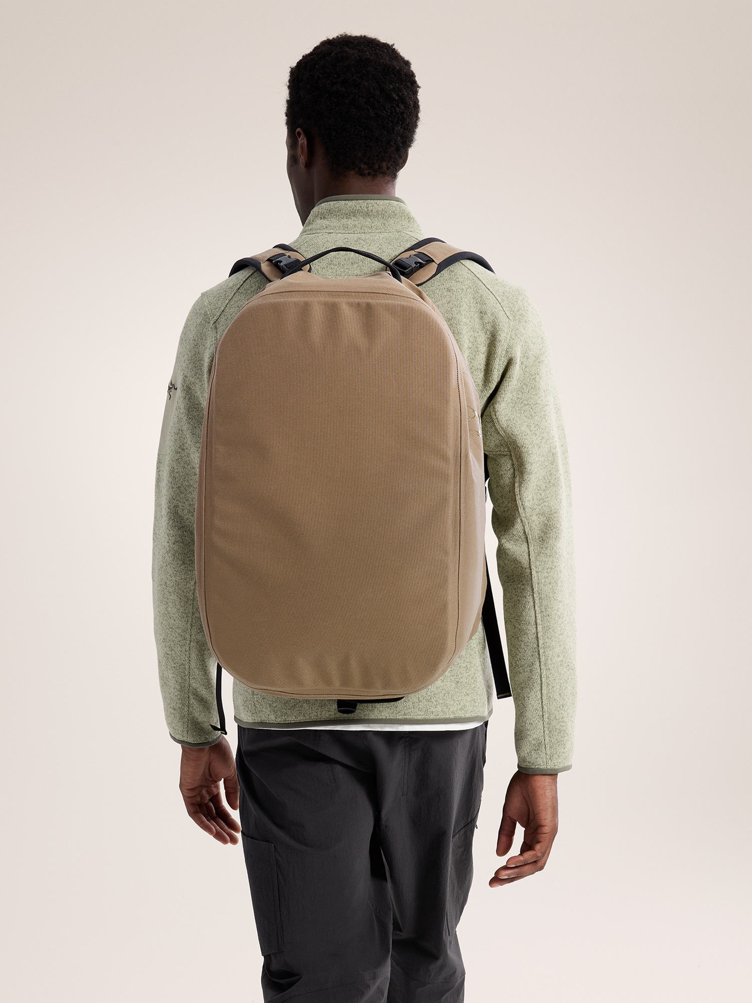 アークテリクス carrier 40 duffle  ベージュ Carrier 40 Duffle | Arc'teryx United States