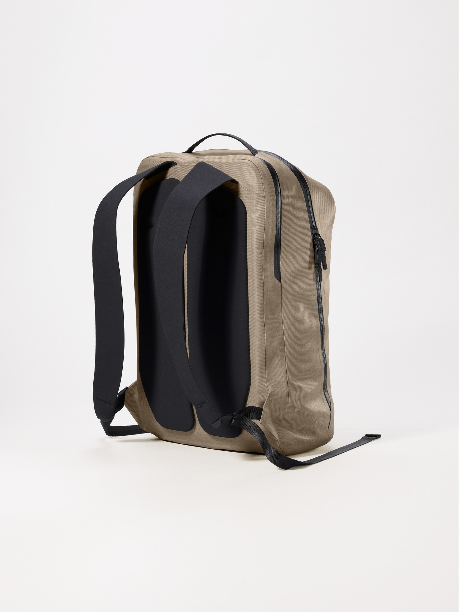 Anodic Backpack | Arc'teryx Canada