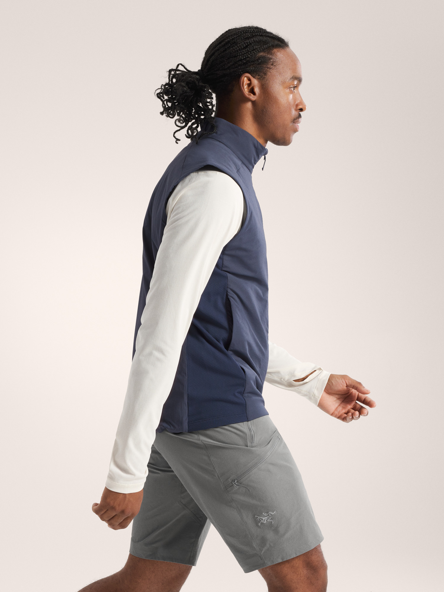 S26-X000009559-Atom-Vest-Black