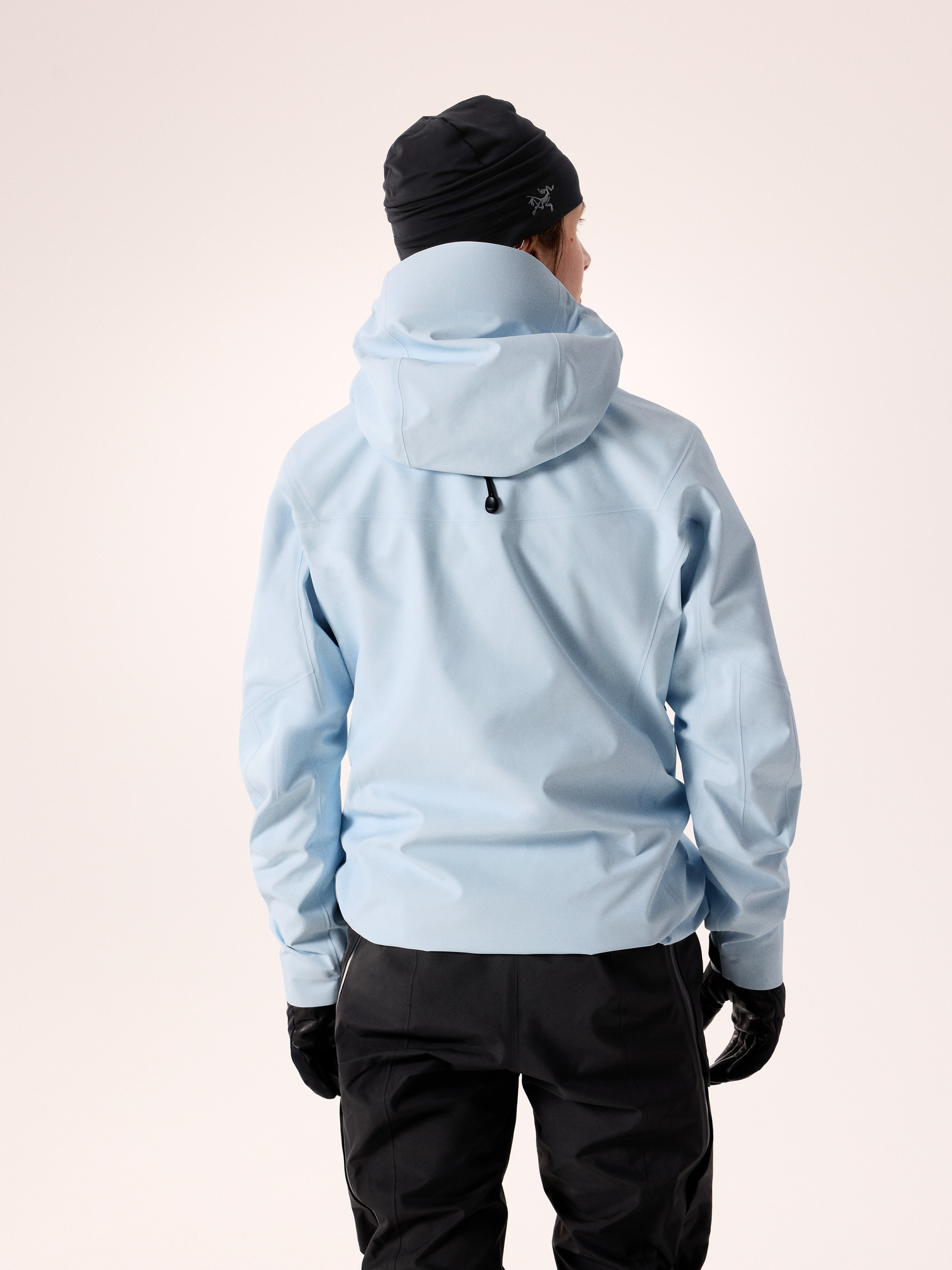 Женская куртка Arc'teryx Alpha SV, цвет: Синий / Чёрный — фото 3