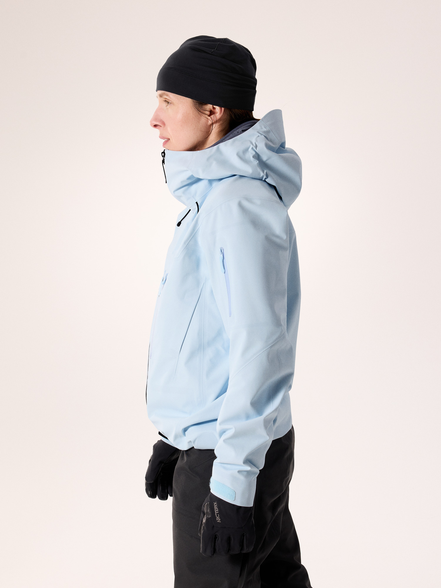 Женская куртка Arc'teryx Alpha SV, цвет: Синий / Чёрный — фото 4