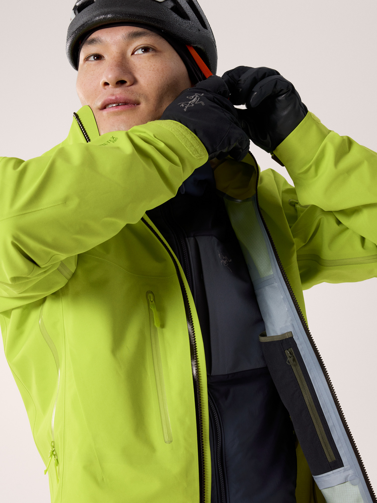 Alpha SV Jacket Men's | Arc'teryx Canada