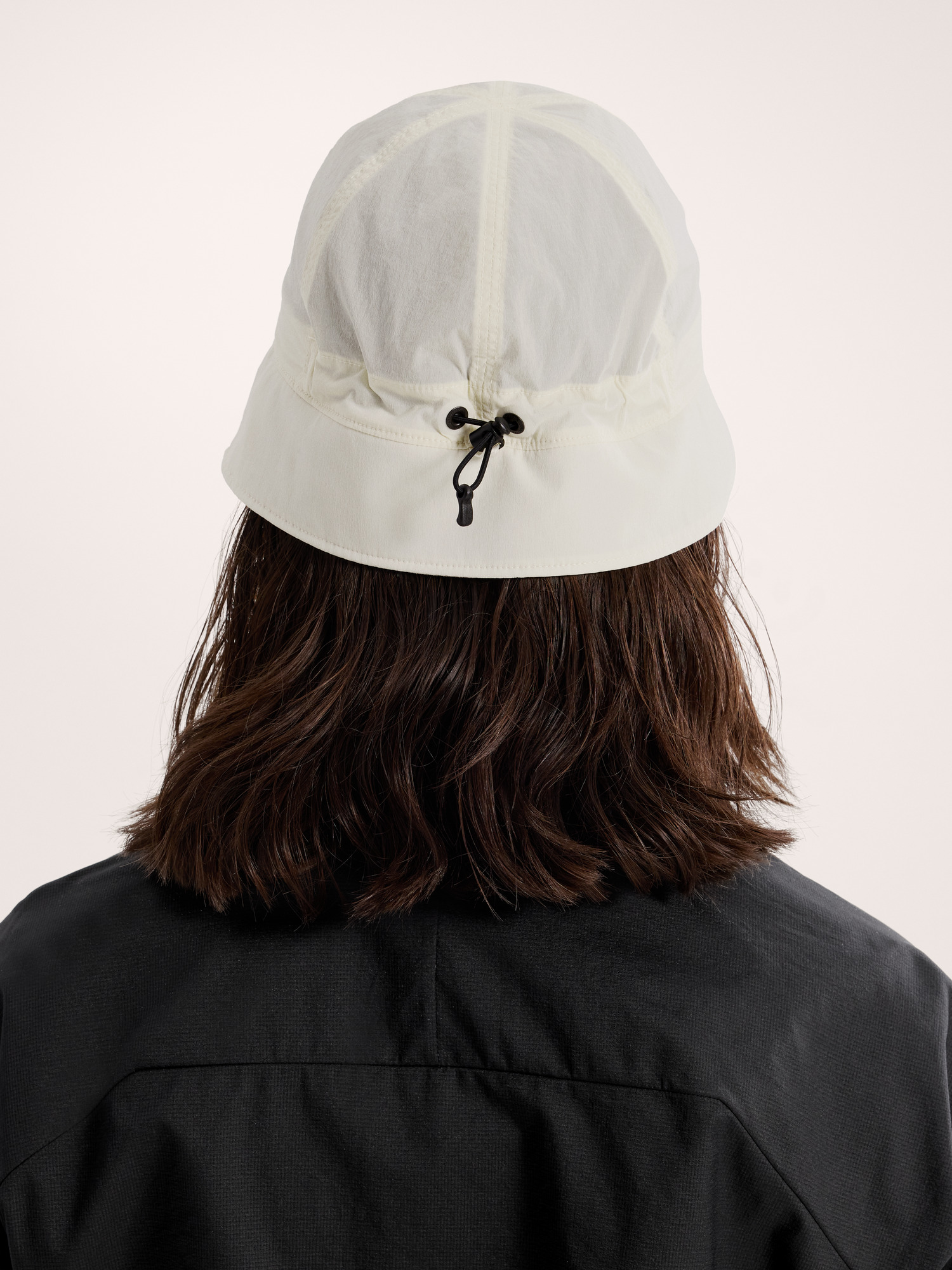 Sinsola Short Brim Bucket Hat