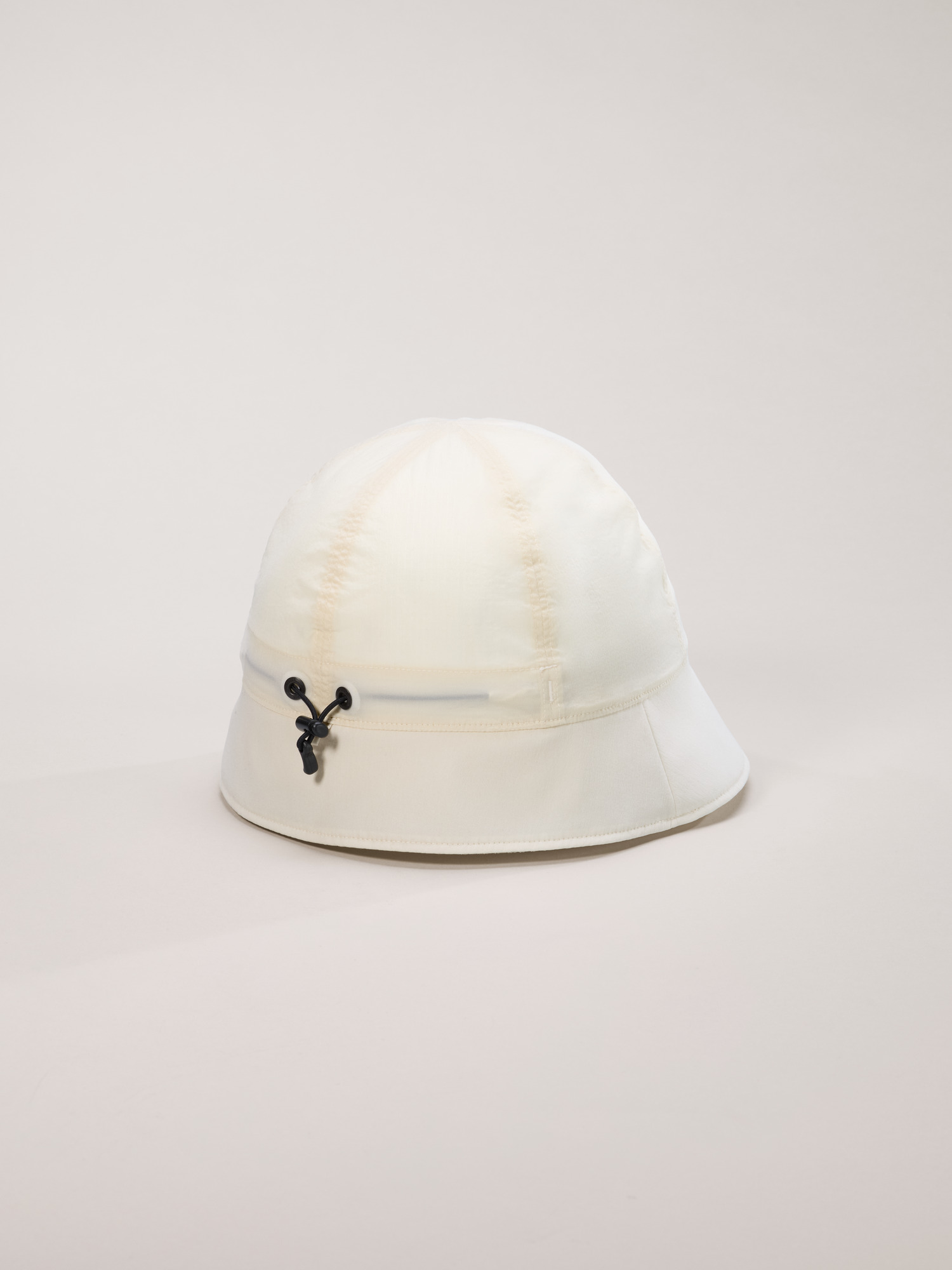 Sinsola Short Brim Bucket Hat