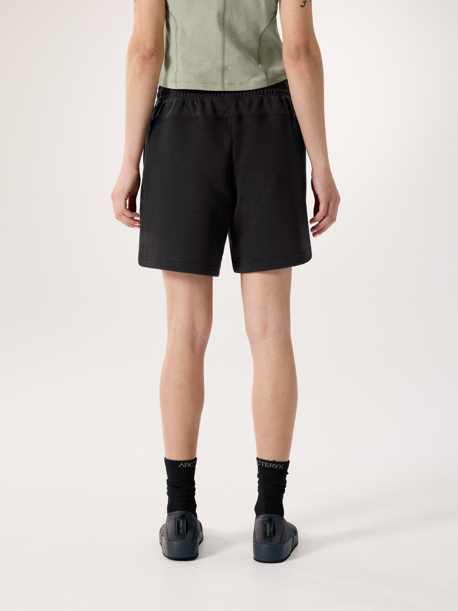 Emblem Fleece Short 6"