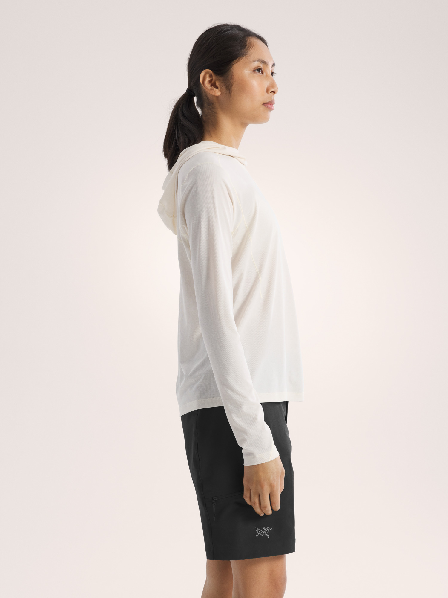 Женские худи Arc'teryx Sunna Hoody, цвет: Шёлковый — фото 5