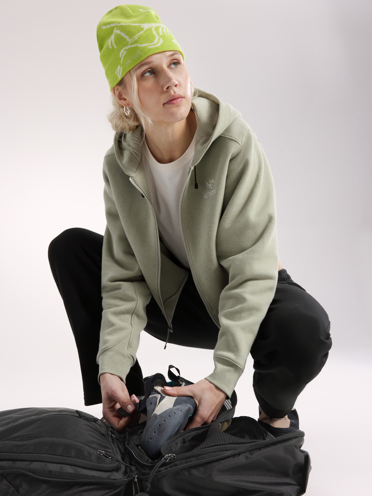 Emblem Fleece Full Zip Crop Hoody Women