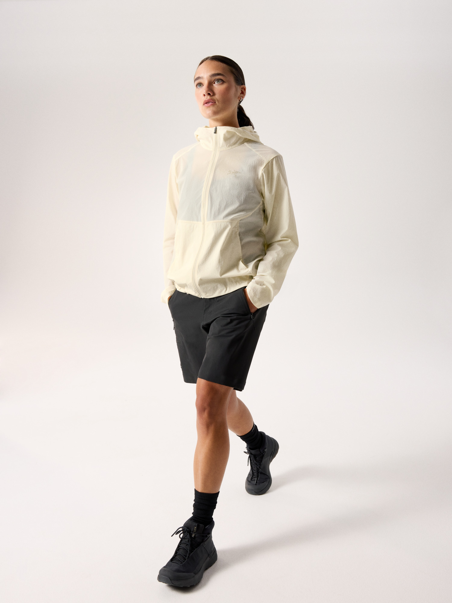 Женские куртки Arc'teryx Sinsola Hoody, цвет: Морская соль — фото 5