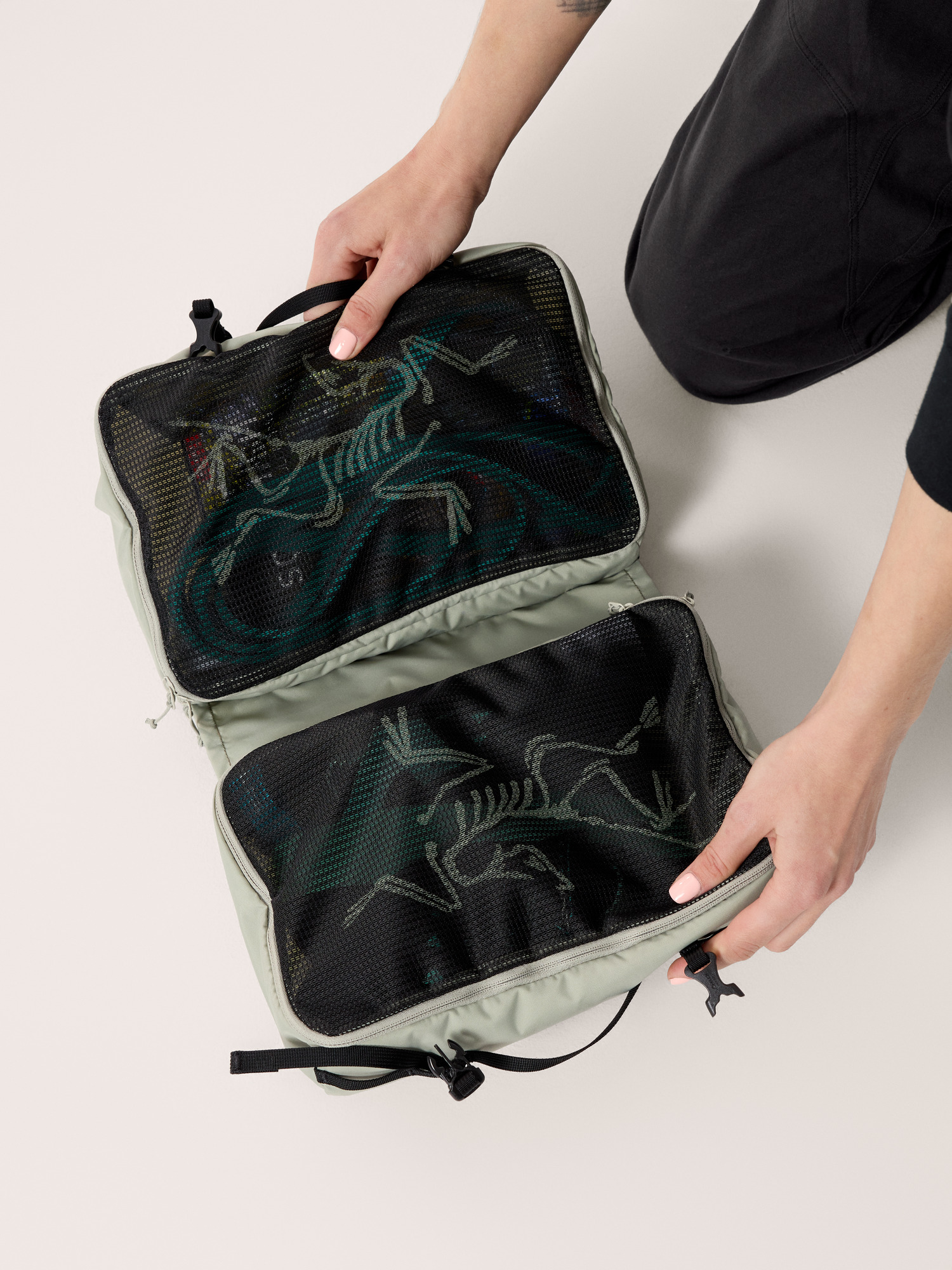 Index 10 Gear Organizer | Arc'teryx Canada