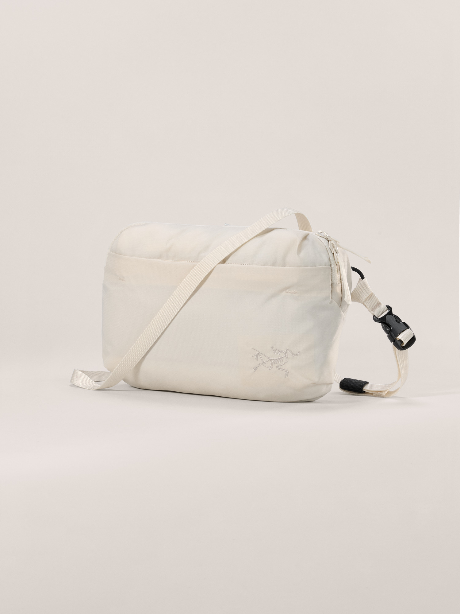 ARC'TERYX Heliad Crossbody SeaSalt ヒリアド S26-X000010359-Heliad-