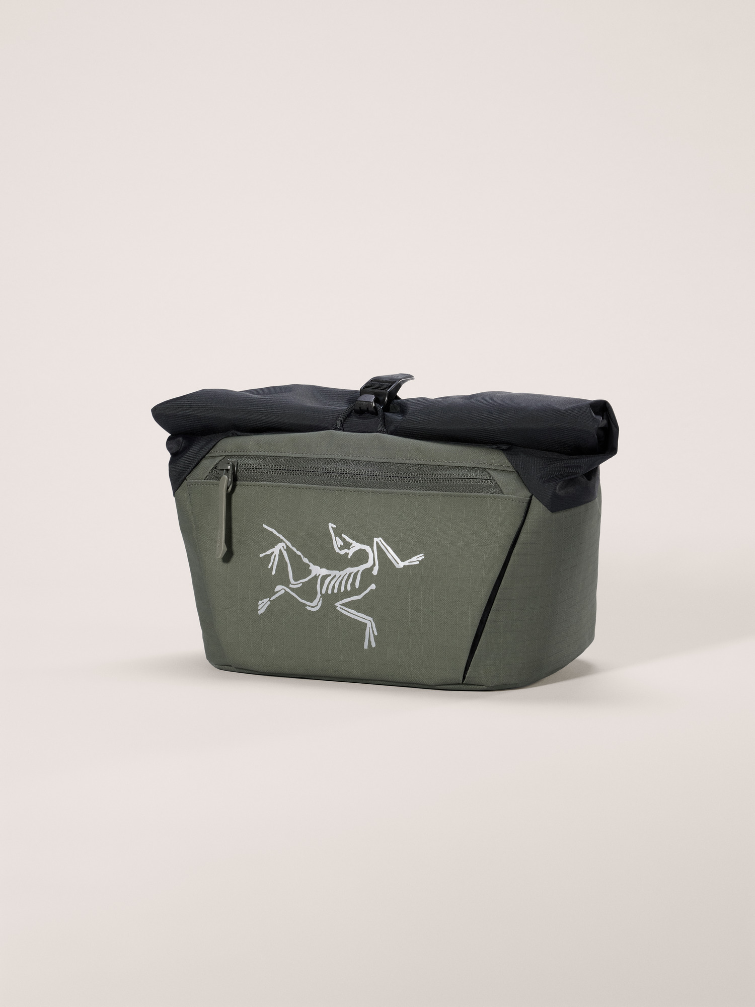 ARC’TERYX Ion lightweight Chalk Bag (L) F25-X000007827-Ion-Lightweight