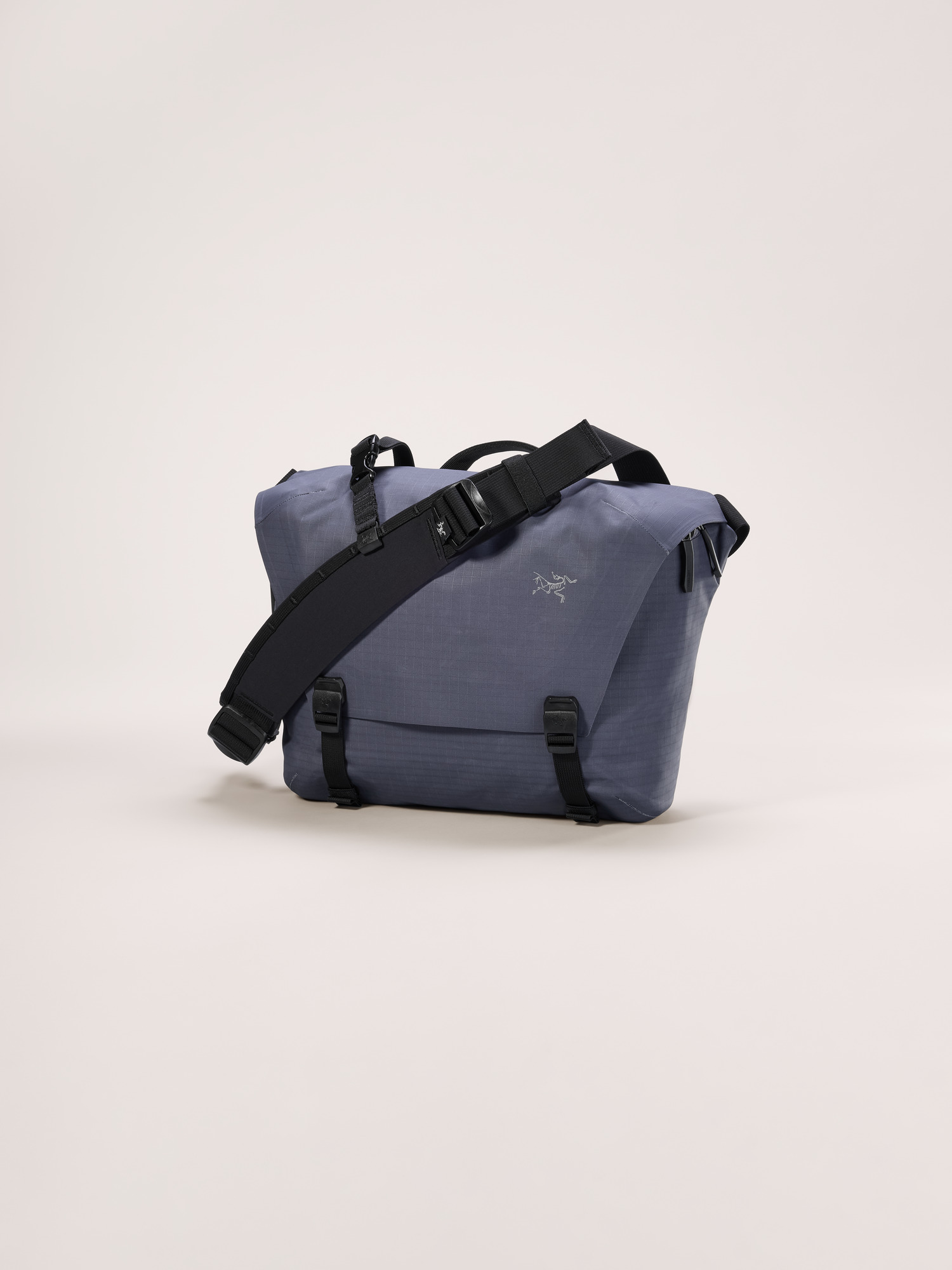 Granville 10 Courier Bag | Arc'teryx United States