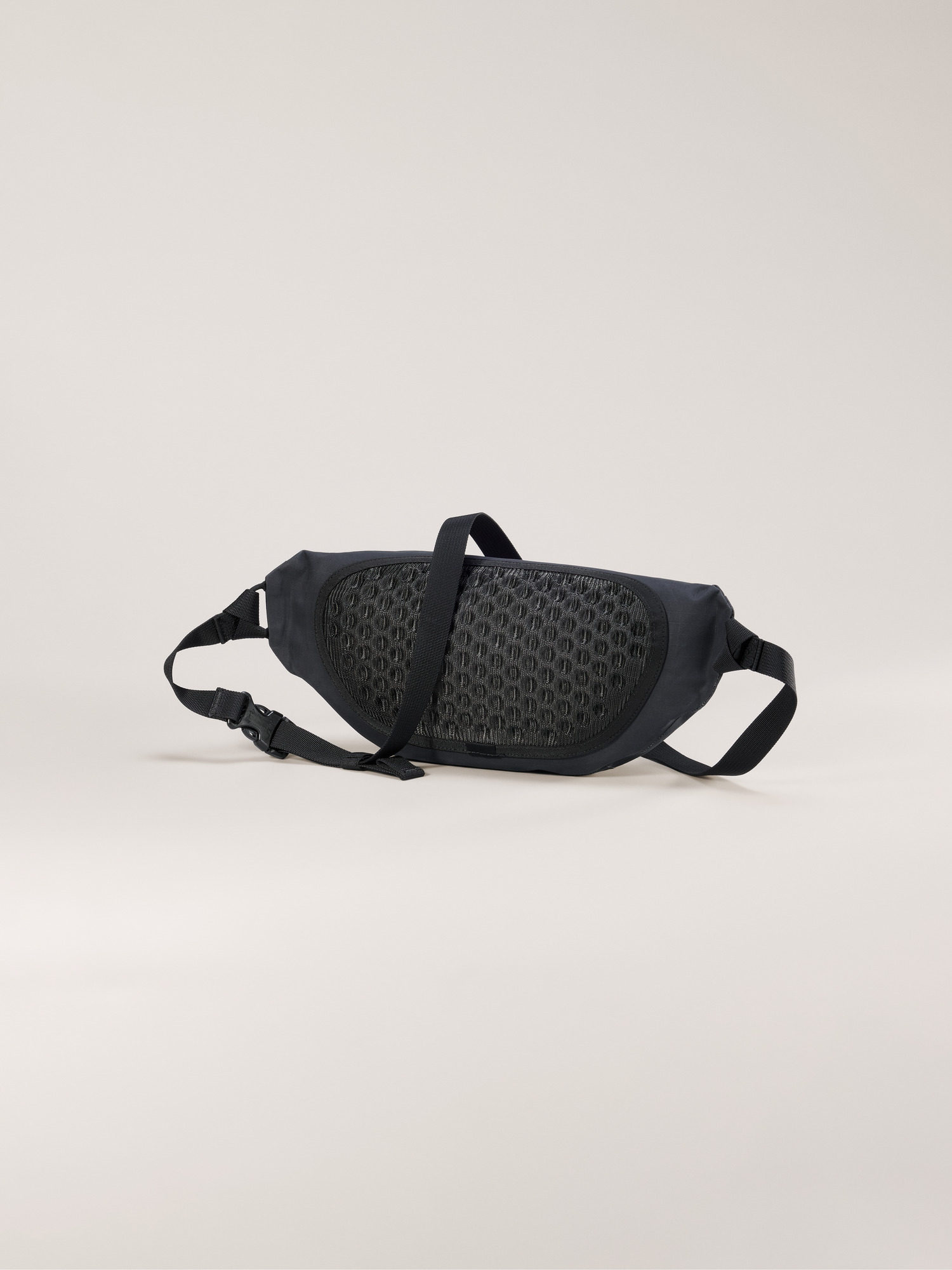 バッグ Arc'teryx Granville Crossbody Bag black Amazon.com: Arc'teryx Granville Crossbody Bag | Versatile Weather